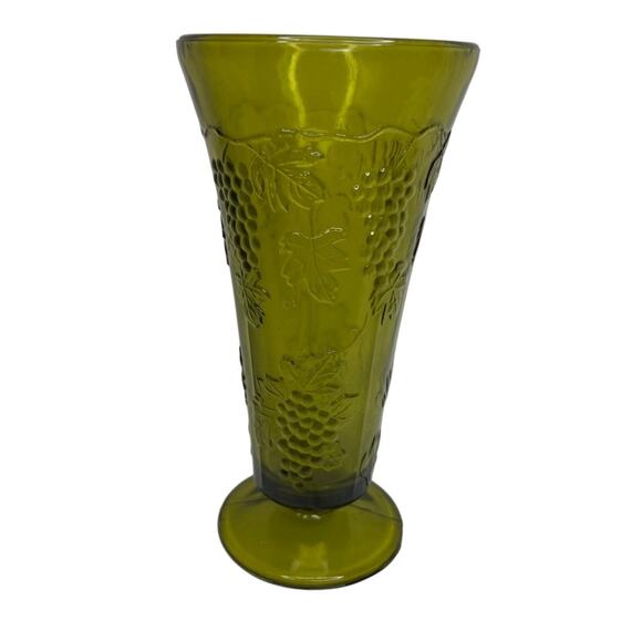 Vintage Indiana Glass Footed Vase - Harvest Grape in Colony Green 7.75” - Picture 1 of 6